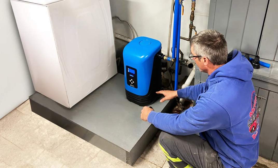 XYL_GWT_AquaCase Launch_Web Banner Image