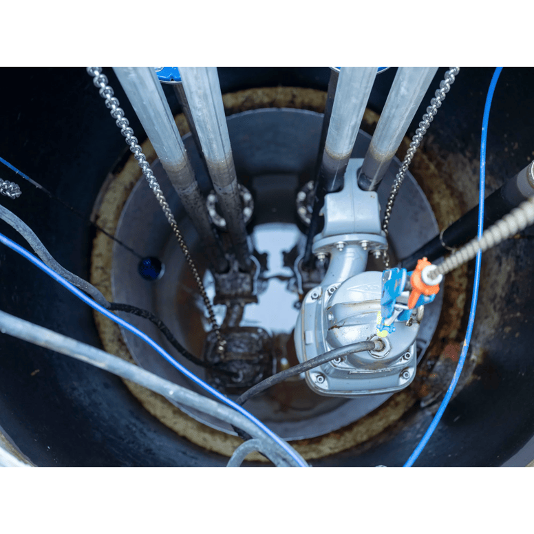 Flygt Concertor pump being lowered into a sump / wet well application
WebDAM Path: /Photography & Illustration/Applications/Installations